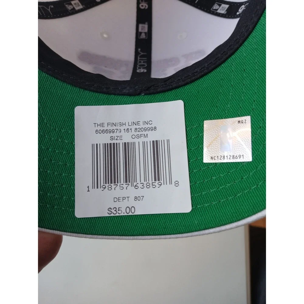 New Era 9FORTY Chicago Bulls 6x Champions M-Crown Adjustable Hat Cap OSFM New